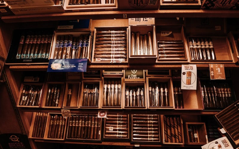 Cửa hàng xì gà Humidor Việt Nam