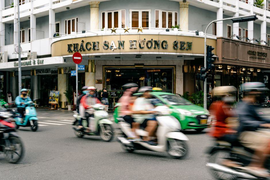 Vì sao chăm sóc khách hàng đa kênh là bài toán kỹ thuật khó